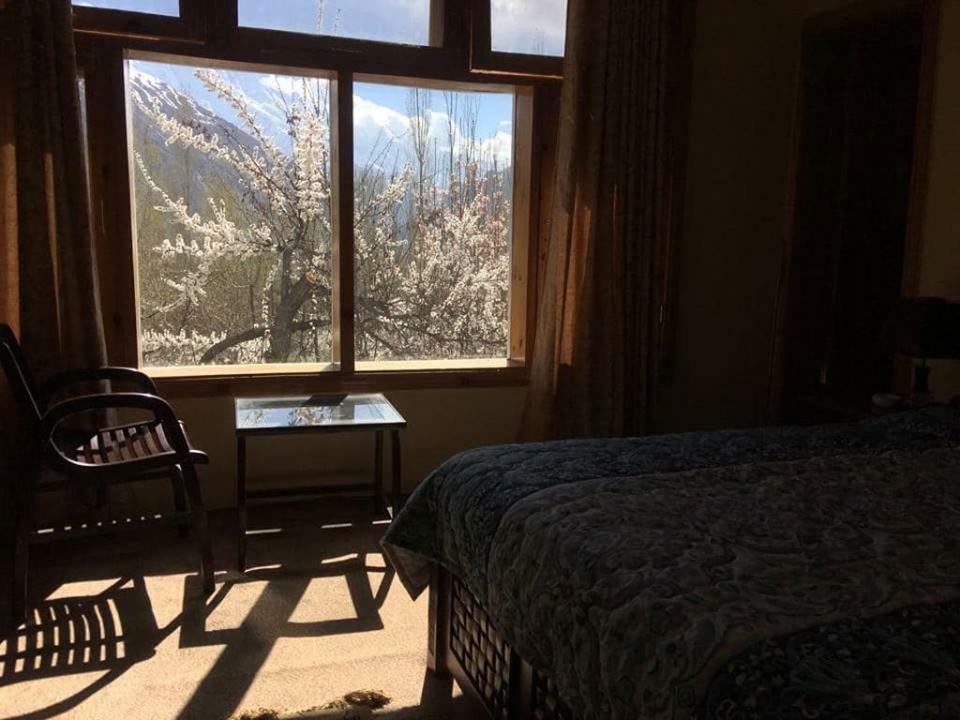 Embassy Villa Suites Karimabad  Экстерьер фото