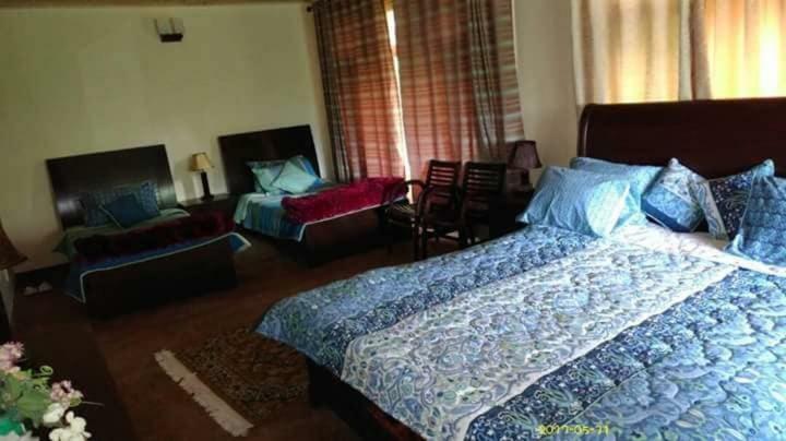 Embassy Villa Suites Karimabad  Экстерьер фото