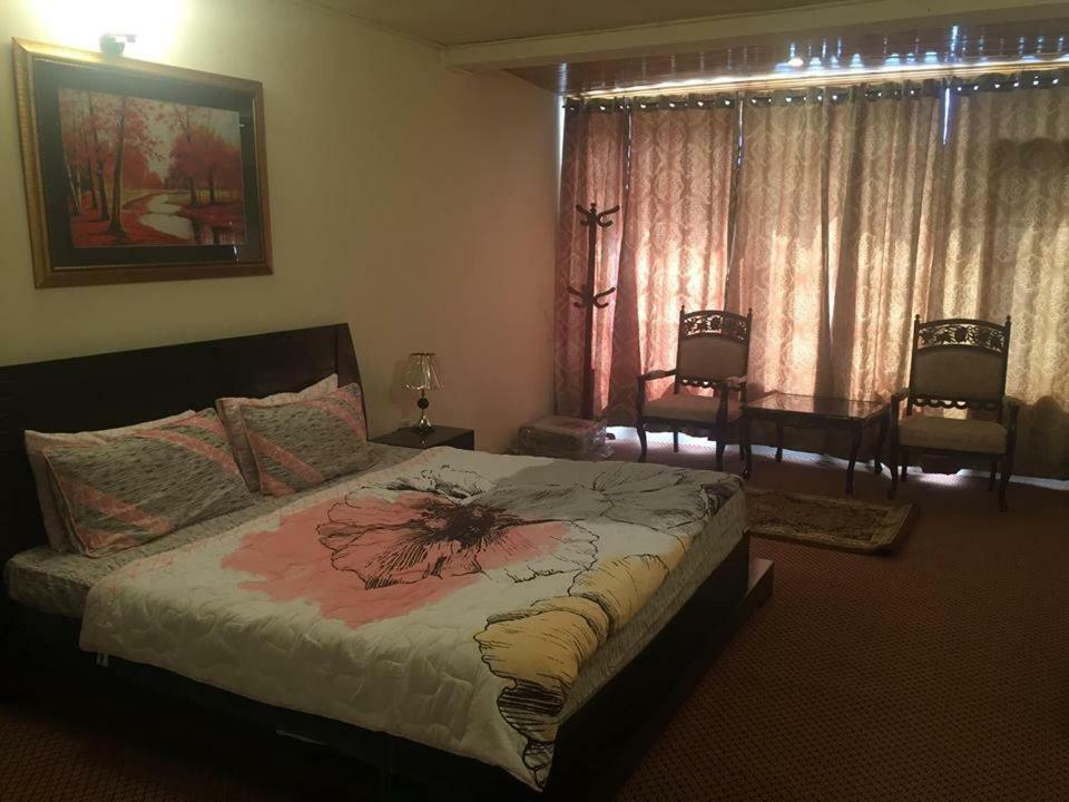 Embassy Villa Suites Karimabad  Экстерьер фото